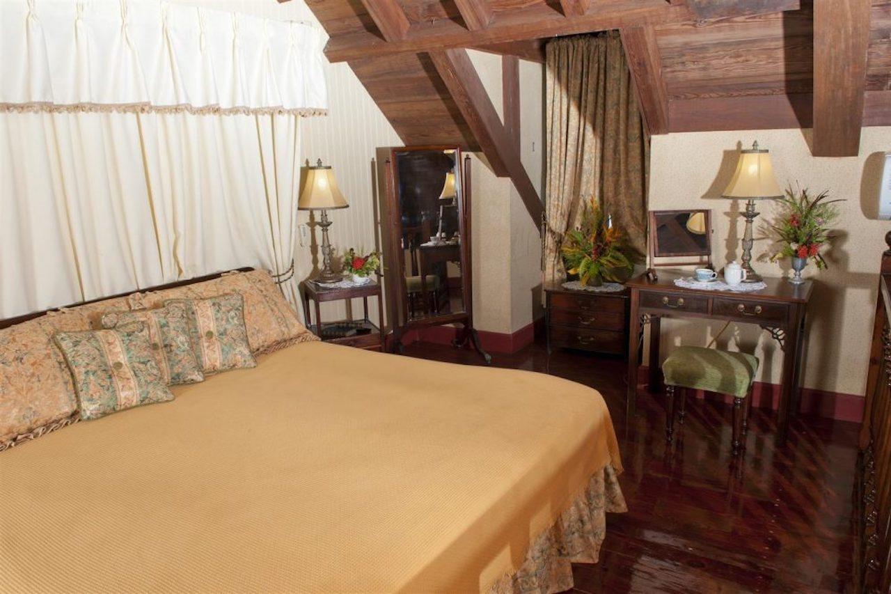 Copper And Lumber Store Hotel English Harbour Екстериор снимка