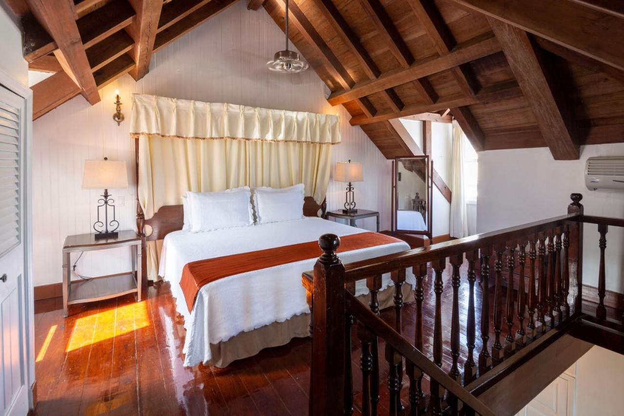 Copper And Lumber Store Hotel English Harbour Екстериор снимка