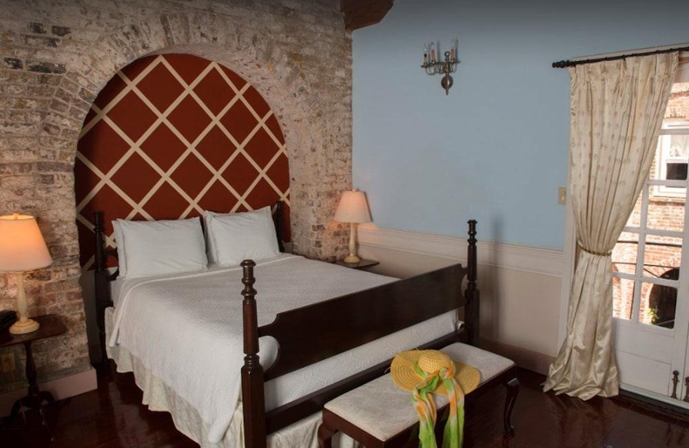 Copper And Lumber Store Hotel English Harbour Екстериор снимка