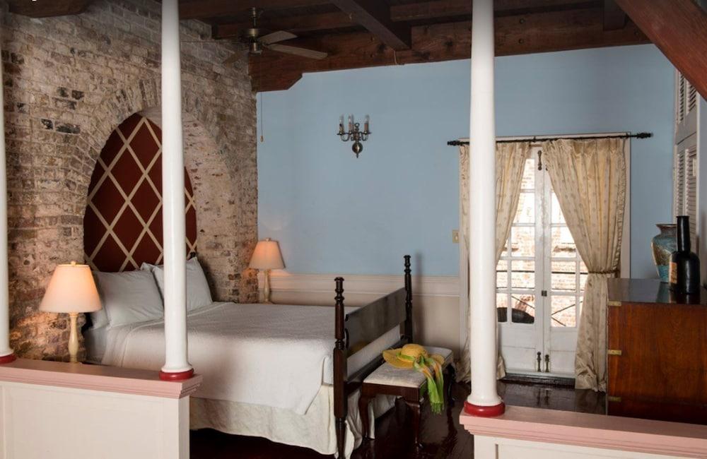 Copper And Lumber Store Hotel English Harbour Екстериор снимка