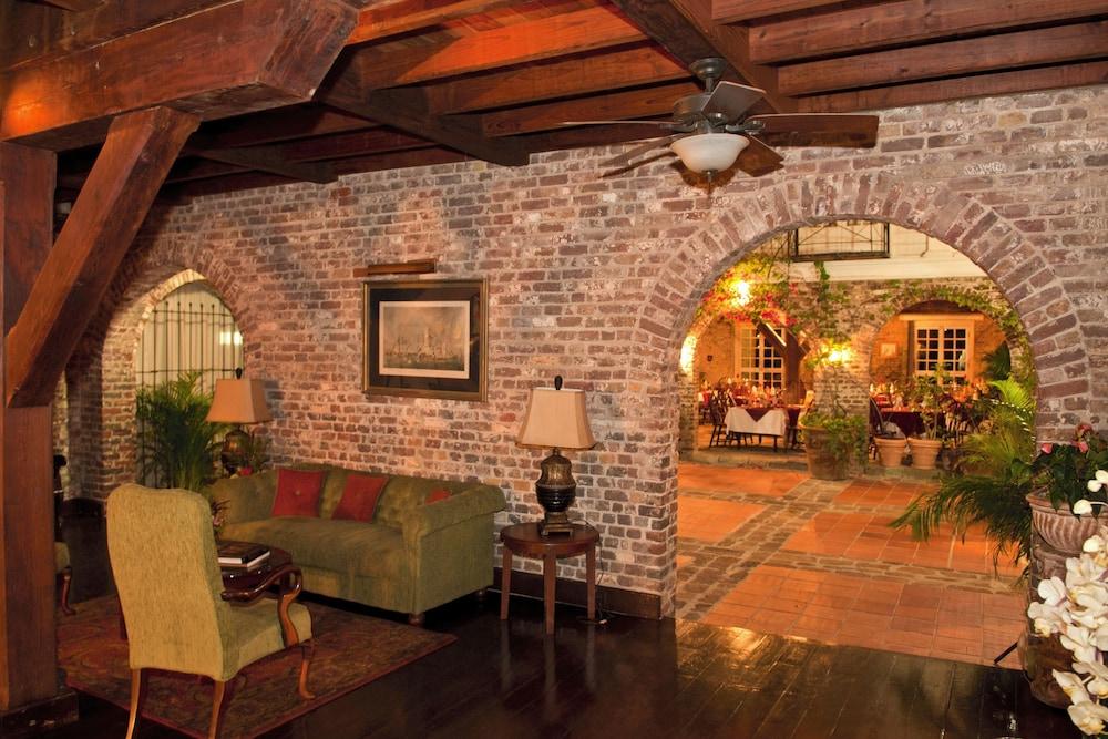 Copper And Lumber Store Hotel English Harbour Екстериор снимка