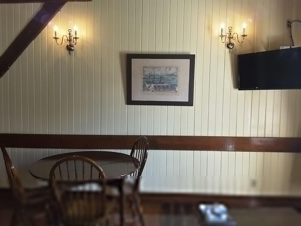 Copper And Lumber Store Hotel English Harbour Екстериор снимка