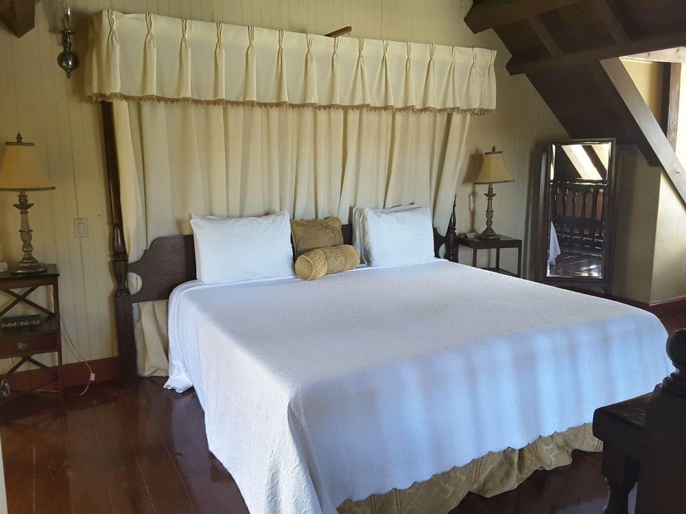 Copper And Lumber Store Hotel English Harbour Екстериор снимка